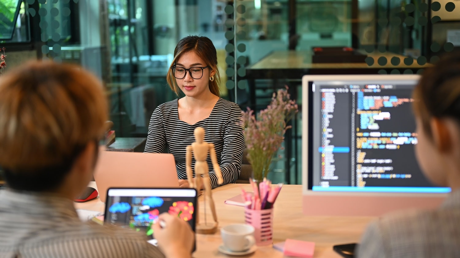 group-of-professional-it-developer-brainstorming-2022-08-23-22-58-05-utc-min.jpg group-of-professional-it-developer-brainstorming-2022-08-23-22-58-05-utc-min.jpg
